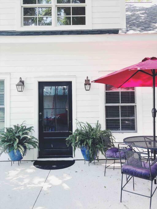 Liz Lane Cottage- Entire Guesthouse Charleston Dış mekan fotoğraf